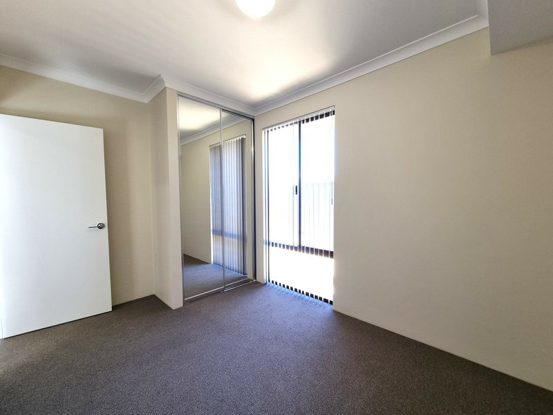 Photo - 12 Handler Road, Forrestdale WA 6112 - Image 10