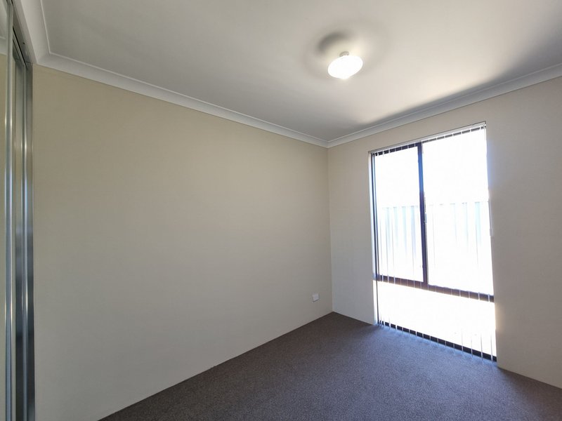 Photo - 12 Handler Road, Forrestdale WA 6112 - Image 12
