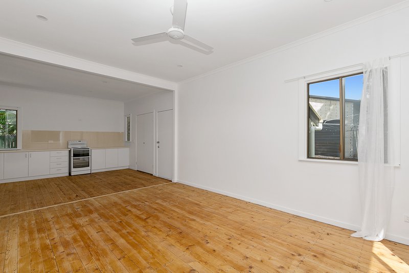 Photo - 12 Hanify Street, Acacia Ridge QLD 4110 - Image 7