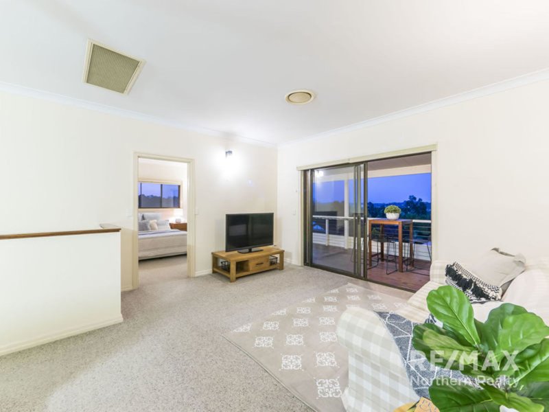 Photo - 12 Harbord Place, Albany Creek QLD 4035 - Image 17