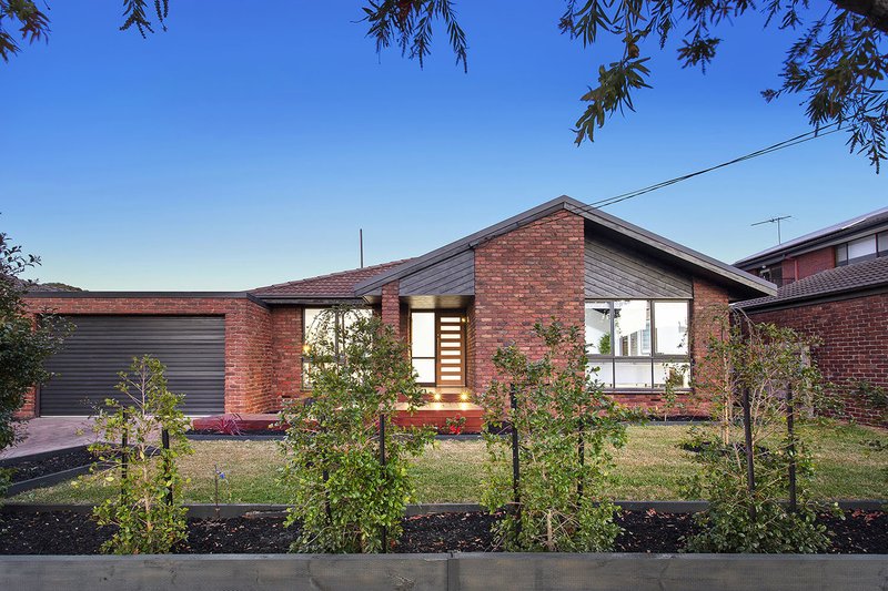 Photo - 12 Harkaway Drive, Cheltenham VIC 3192 - Image 2