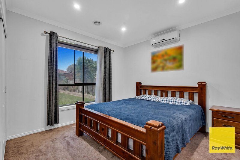 Photo - 12 Harrow Place, Truganina VIC 3029 - Image 3