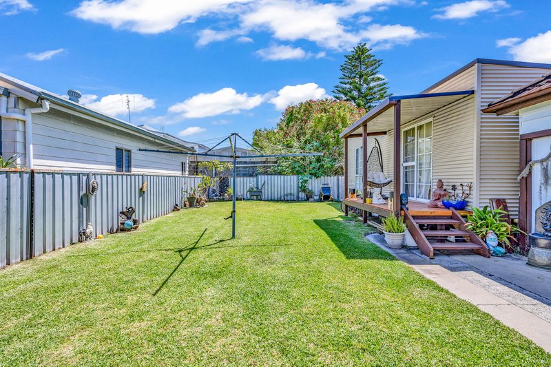 Photo - 12 Harry Street, Belmont South NSW 2280 - Image 9