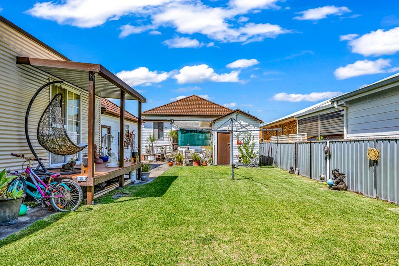 Photo - 12 Harry Street, Belmont South NSW 2280 - Image 11