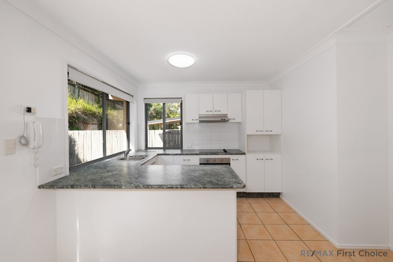 Photo - 12 Hart Close, Mackenzie QLD 4156 - Image 2