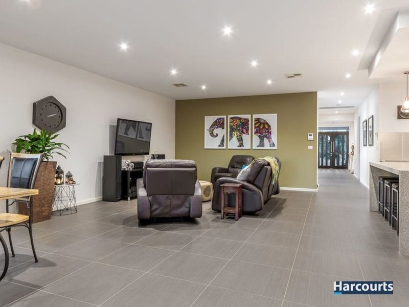 Photo - 12 Hayes Court, Lysterfield VIC 3156 - Image 6