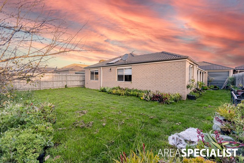 Photo - 12 Hayes Court, Pakenham VIC 3810 - Image 13