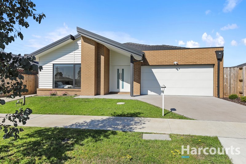 12 Hayes Road, Newborough VIC 3825