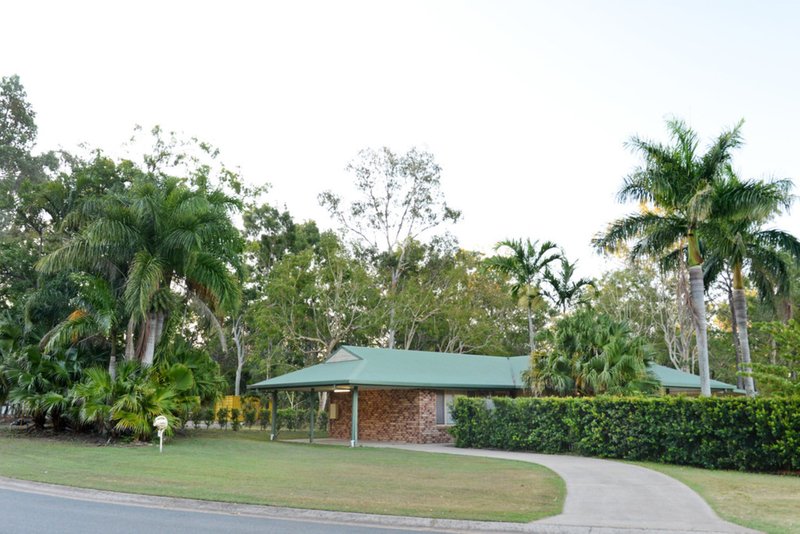 Photo - 12 Hazelwood Crescent, Cannonvale QLD 4802 - Image 14