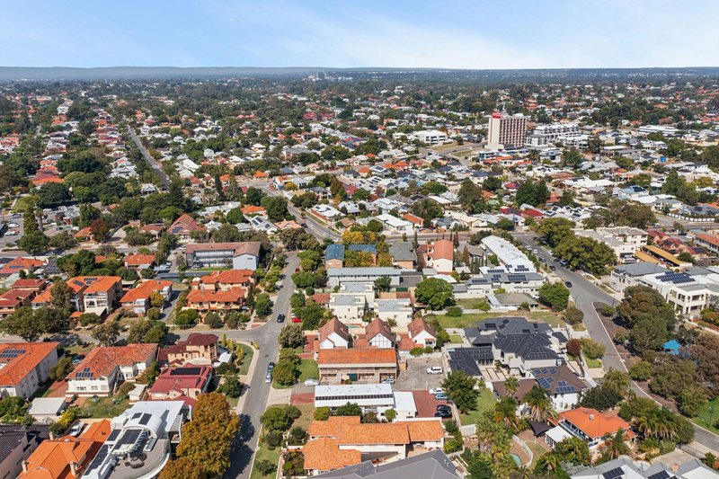 Photo - 12 Heppingstone Street, South Perth WA 6151 - Image 8