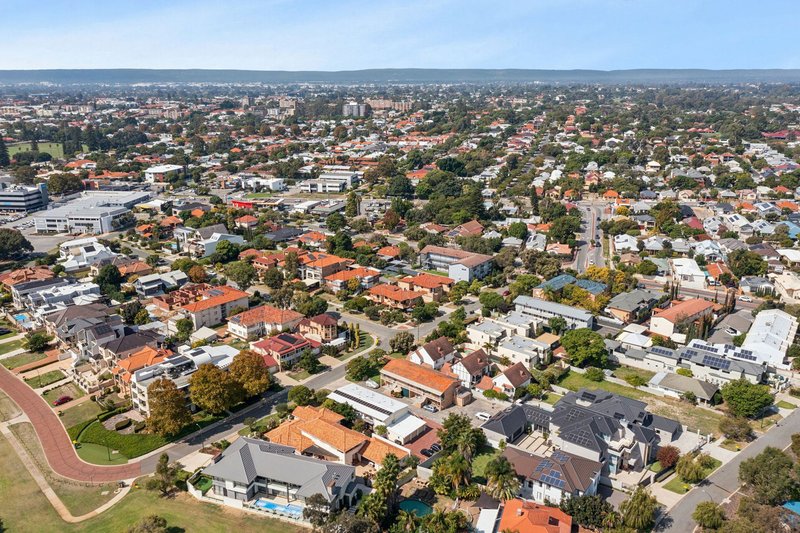 Photo - 12 Heppingstone Street, South Perth WA 6151 - Image 9