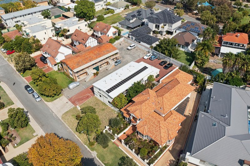 Photo - 12 Heppingstone Street, South Perth WA 6151 - Image 17