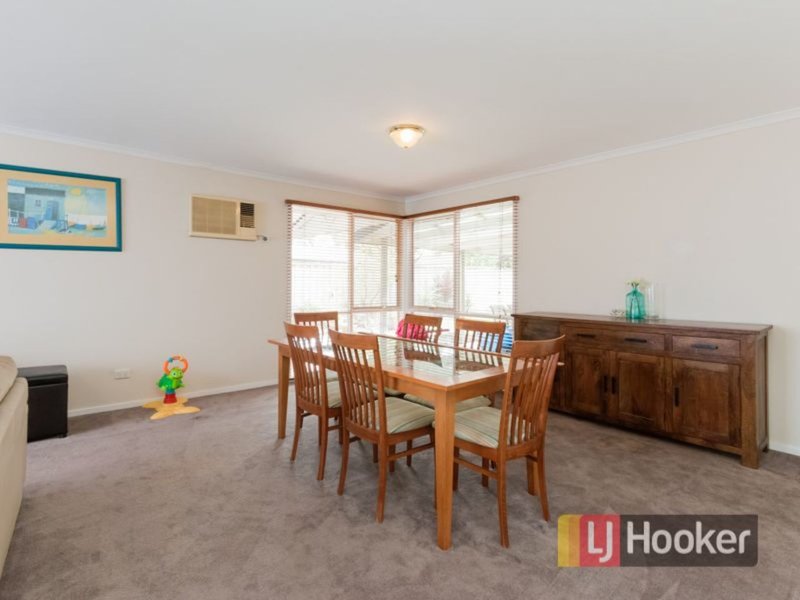 Photo - 12 Herald Court, Narre Warren VIC 3805 - Image 5