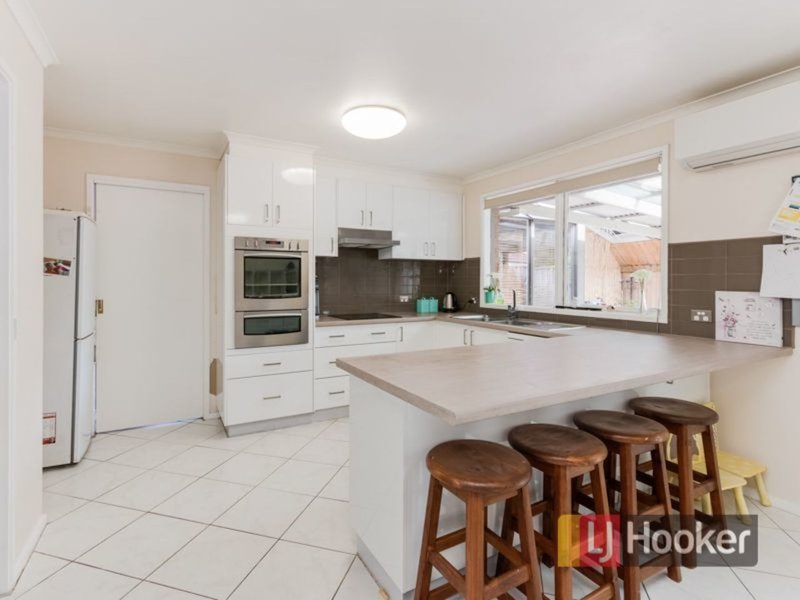 Photo - 12 Herald Court, Narre Warren VIC 3805 - Image 6