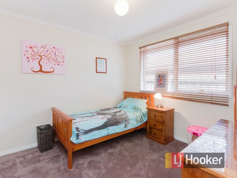 Photo - 12 Herald Court, Narre Warren VIC 3805 - Image 10