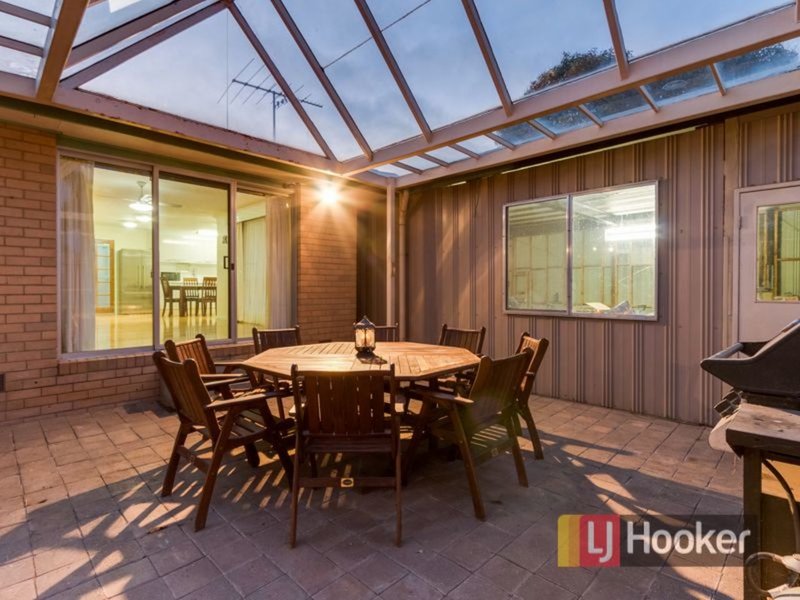 Photo - 12 Highland Avenue, Hampton Park VIC 3976 - Image 13