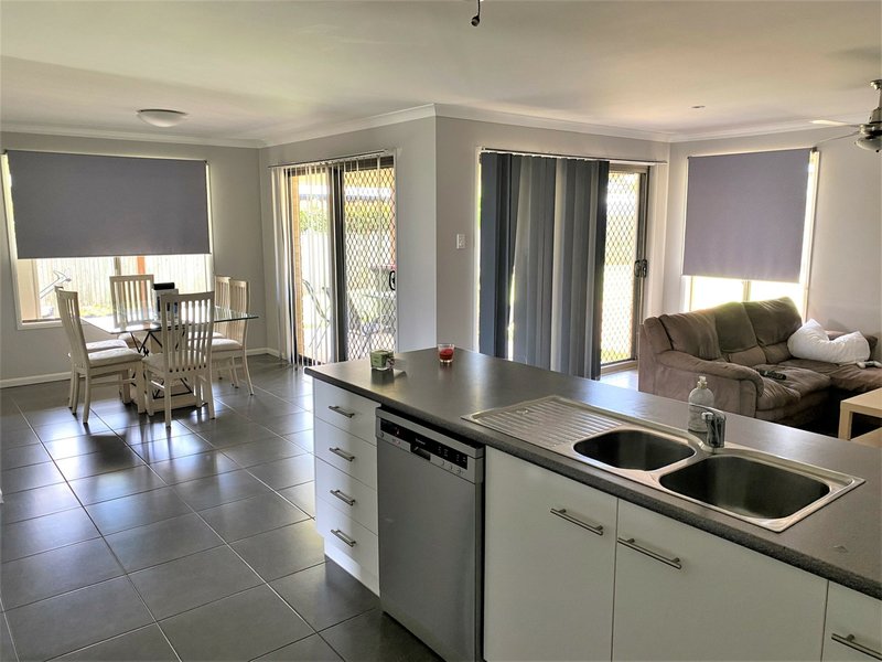 Photo - 12 Hillview Parade, Kingaroy QLD 4610 - Image 3