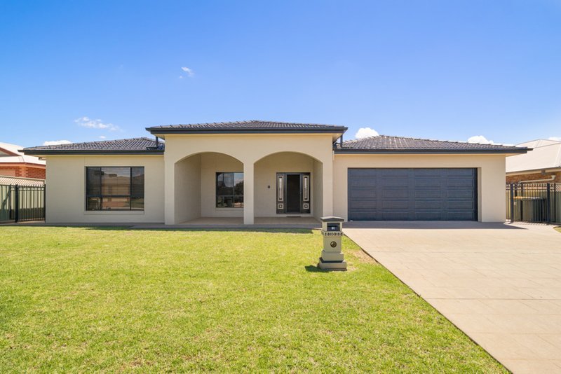 12 Hilton Place, Dubbo NSW 2830