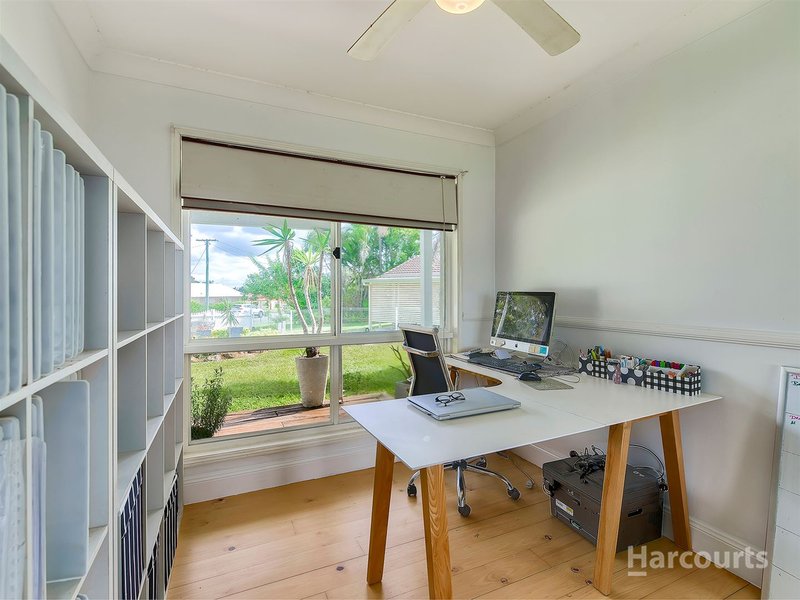 Photo - 12 Hinkler Street, Morayfield QLD 4506 - Image 9