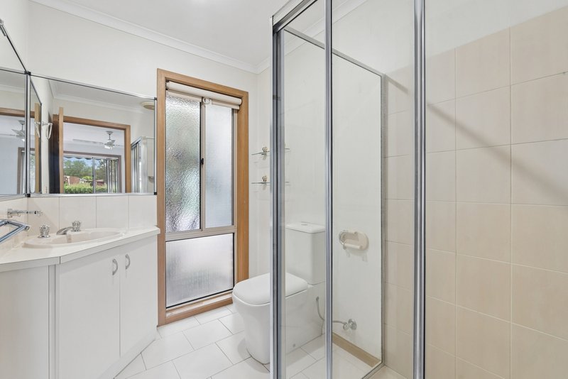 Photo - 12 Hoban Close, Keilor Downs VIC 3038 - Image 6