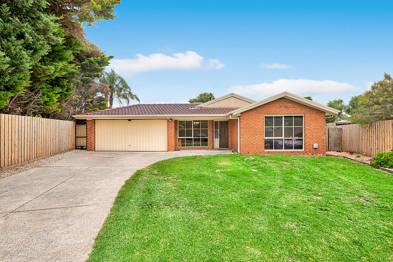 12 Hollyhock Court, Cranbourne North VIC 3977