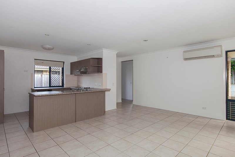 Photo - 12 Hollywood Avenue, Bellmere QLD 4510 - Image 4