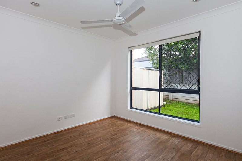 Photo - 12 Hollywood Avenue, Bellmere QLD 4510 - Image 11