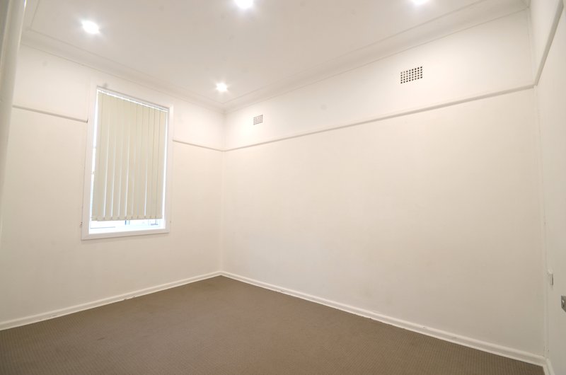 Photo - 12 Holmes Street, Lalor Park NSW 2147 - Image 6