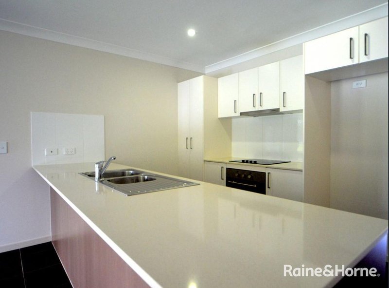 Photo - 12 Honeyeater Crescent, Moggill QLD 4070 - Image 2