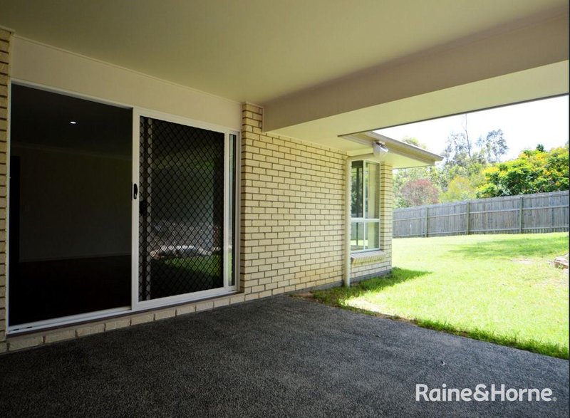 Photo - 12 Honeyeater Crescent, Moggill QLD 4070 - Image 8