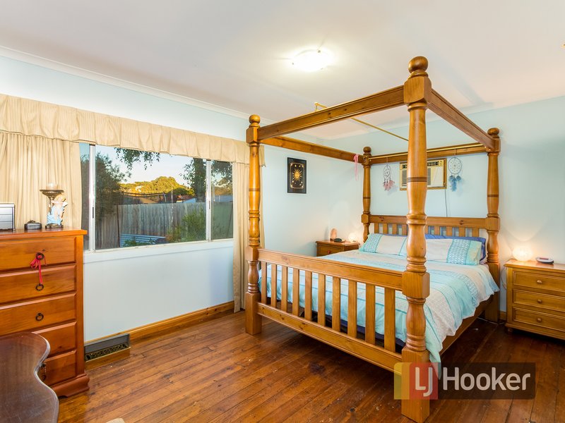 Photo - 12 Hotham Street, Cranbourne VIC 3977 - Image 3