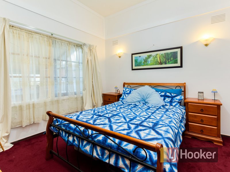 Photo - 12 Hotham Street, Cranbourne VIC 3977 - Image 4