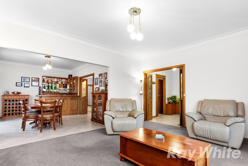 Photo - 12 Huckson Rise, Dandenong North VIC 3175 - Image 2