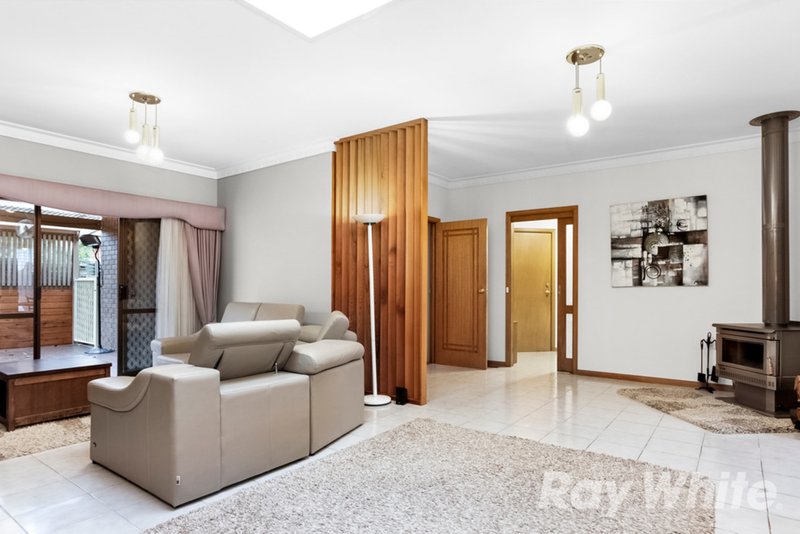 Photo - 12 Huckson Rise, Dandenong North VIC 3175 - Image 4