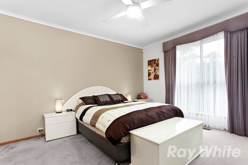 Photo - 12 Huckson Rise, Dandenong North VIC 3175 - Image 9