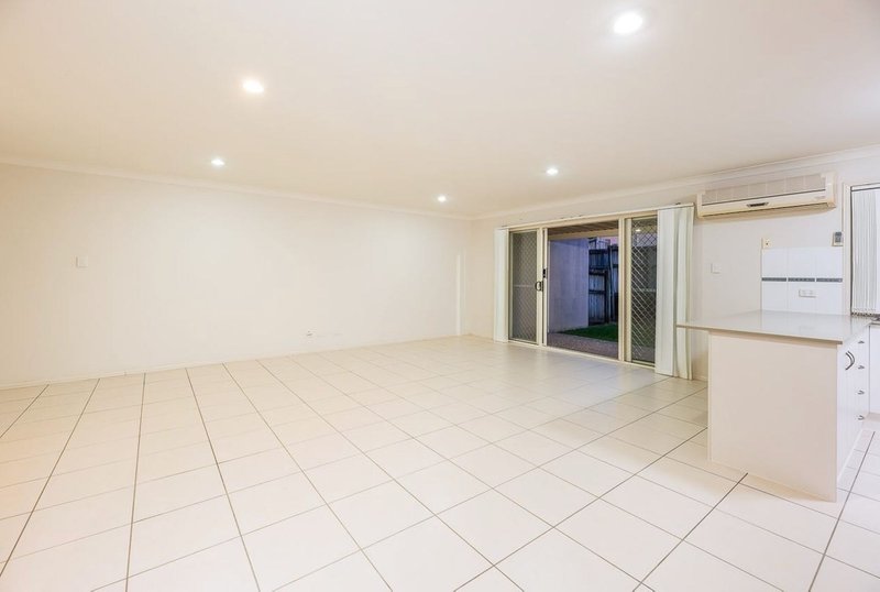 Photo - 1/2 Hudson Court, Coomera QLD 4209 - Image 5