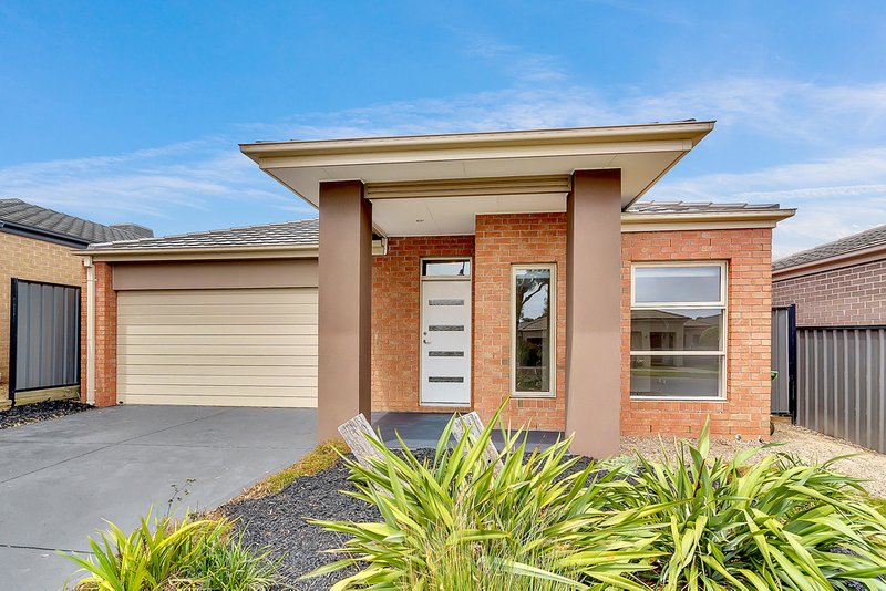 Photo - 12 Humber Street, Craigieburn VIC 3064 - Image 2