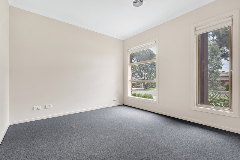 Photo - 12 Humber Street, Craigieburn VIC 3064 - Image 3