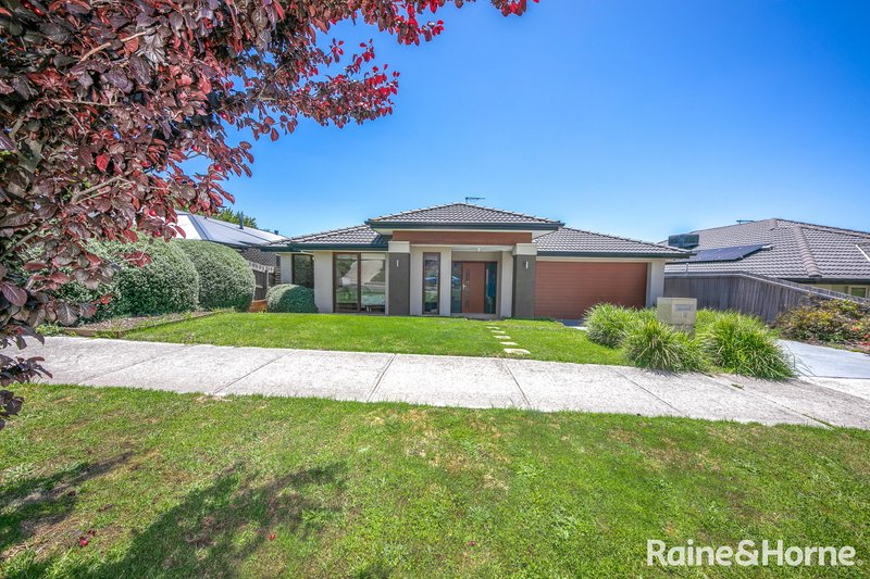 Photo - 12 Hurst Street, Gisborne VIC 3437 - Image 2