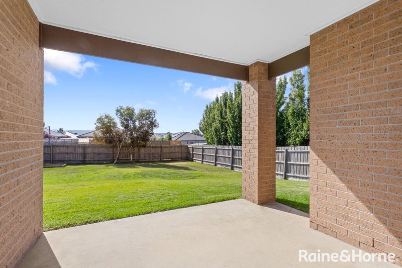 Photo - 12 Hurst Street, Gisborne VIC 3437 - Image 15