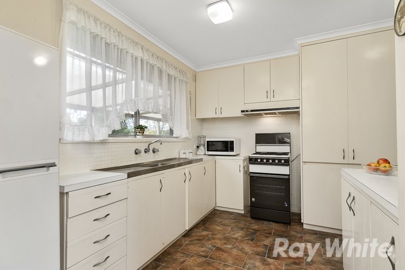 Photo - 12 Huxley Avenue, Mulgrave VIC 3170 - Image 2