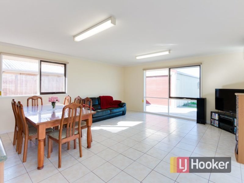 Photo - 12 Hyssop Drive, Hallam VIC 3803 - Image 4