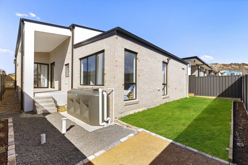 Photo - 12 Hyssop Street, Tralee NSW 2620 - Image 17