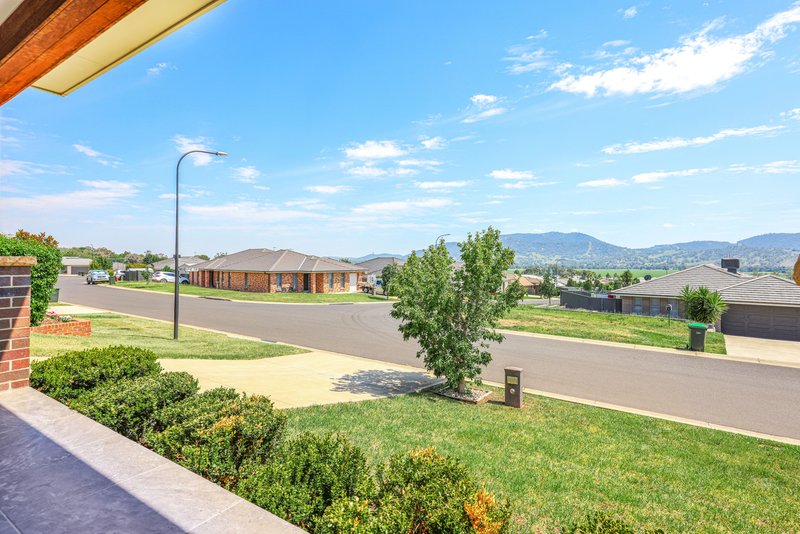 Photo - 12 Ibis Street, Tamworth NSW 2340 - Image 2