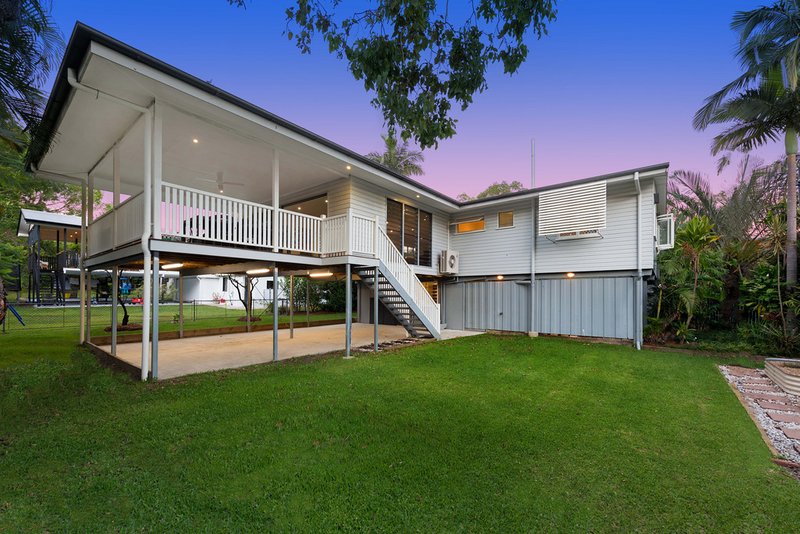 Photo - 12 Illawarra Street, Everton Hills QLD 4053 - Image 15