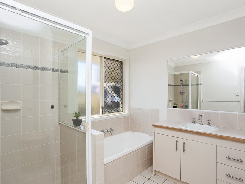 Photo - 12 Ilminster Crescent, Mudgeeraba QLD 4213 - Image 15