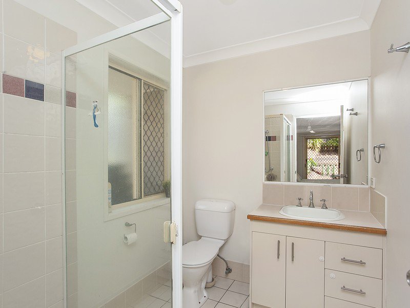 Photo - 12 Ilminster Crescent, Mudgeeraba QLD 4213 - Image 9