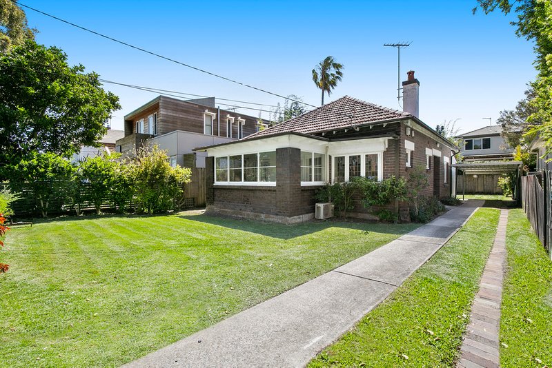 Photo - 12 Iluka Avenue, Manly NSW 2095 - Image 3