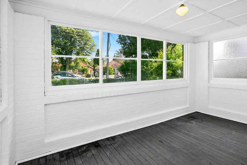 Photo - 12 Iluka Avenue, Manly NSW 2095 - Image 7