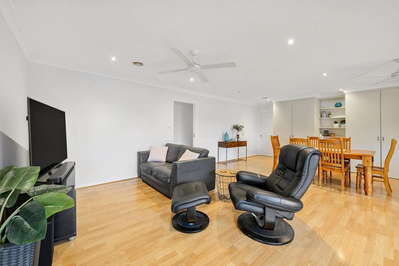 Photo - 12 Inglewood Street, Gungahlin ACT 2912 - Image 7